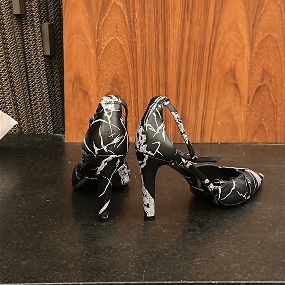 Balenciaga Pumps Marble Pattern - Picture 2 of 3